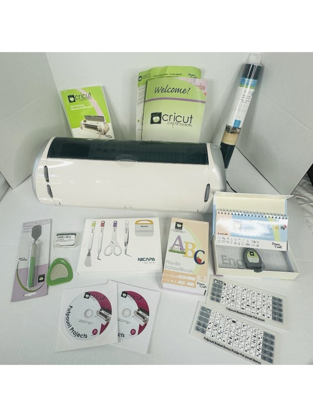 Cricut Expression CREX001 24" Personal Electronic Cutter LRG LOT New No Box READ